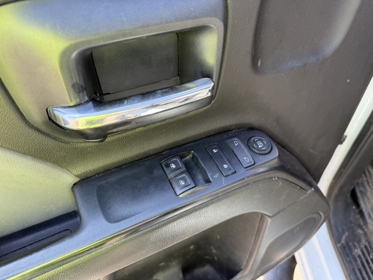 2016-gmc-sierra-2500-image-24