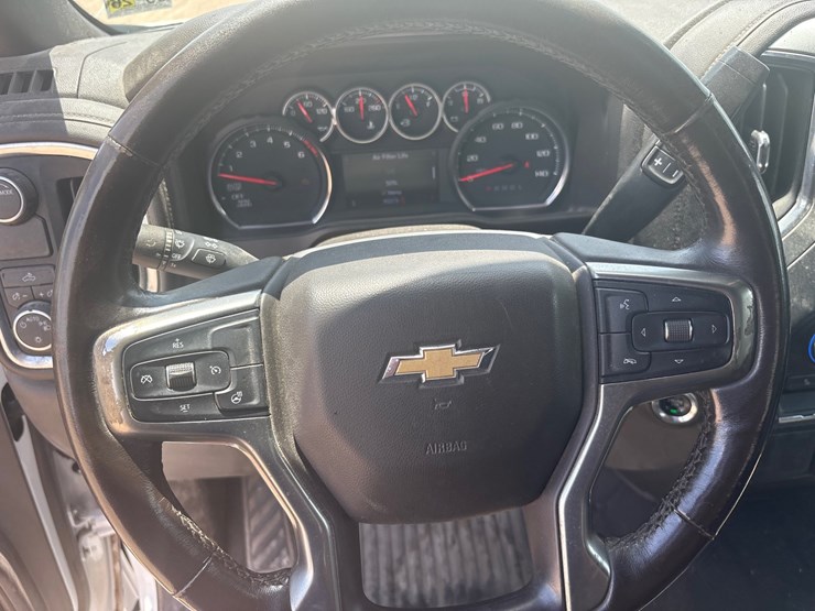 2021-chevrolet-silverado-1500-image-11