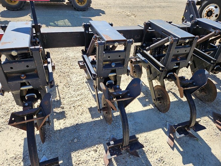 #5078-•-hiniker-3pt-6-row-30"-cultivator-image-18