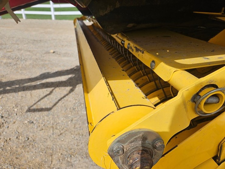 new-holland-br7090-image-40