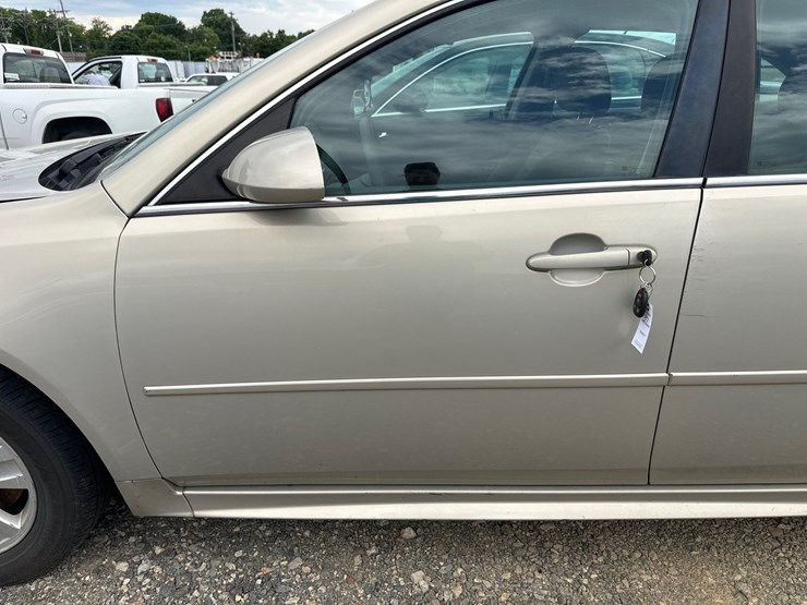 #37-•-2012-chevy-impala-image-16