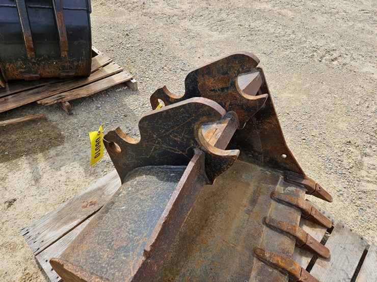 2019-kubota-kx080-image-10