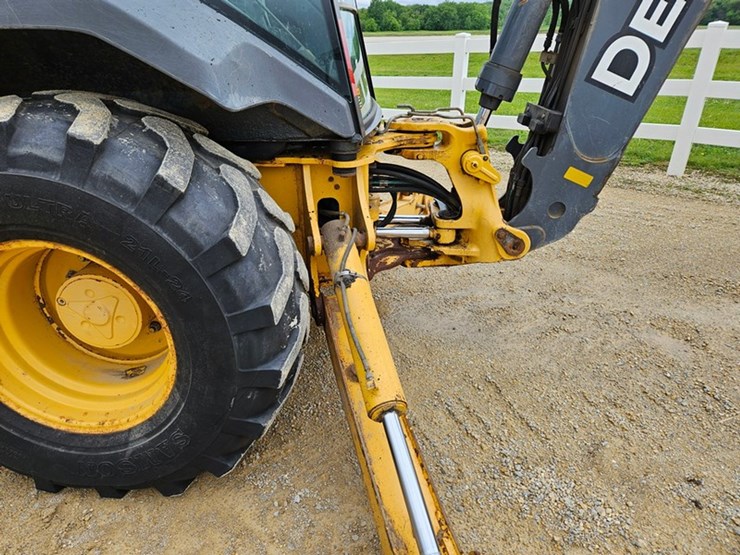 deere-310sj-image-21