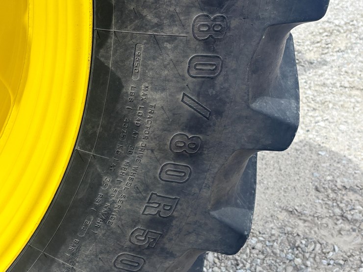 2021-john-deere-8r-340-image-9