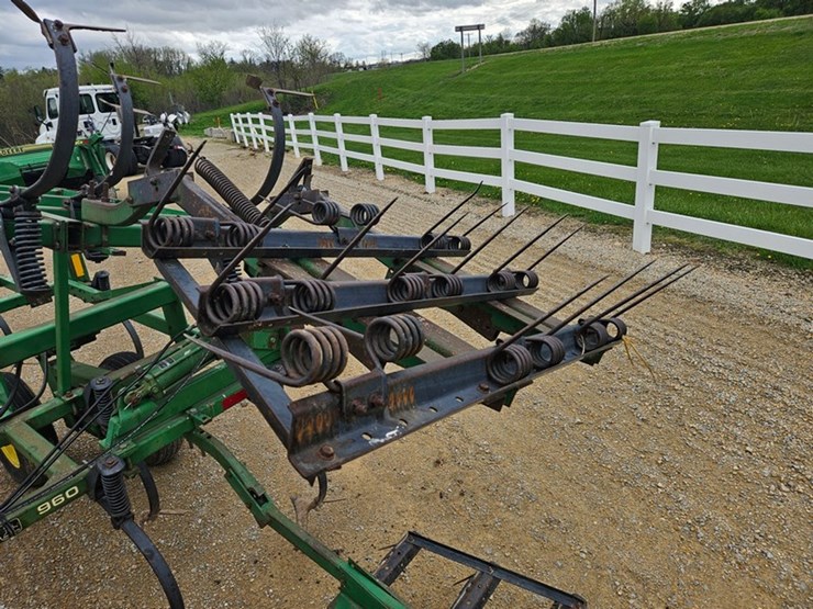 john-deere-16-image-20