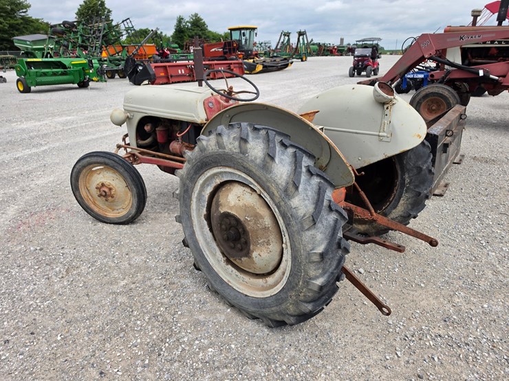 ford-8n-image-6