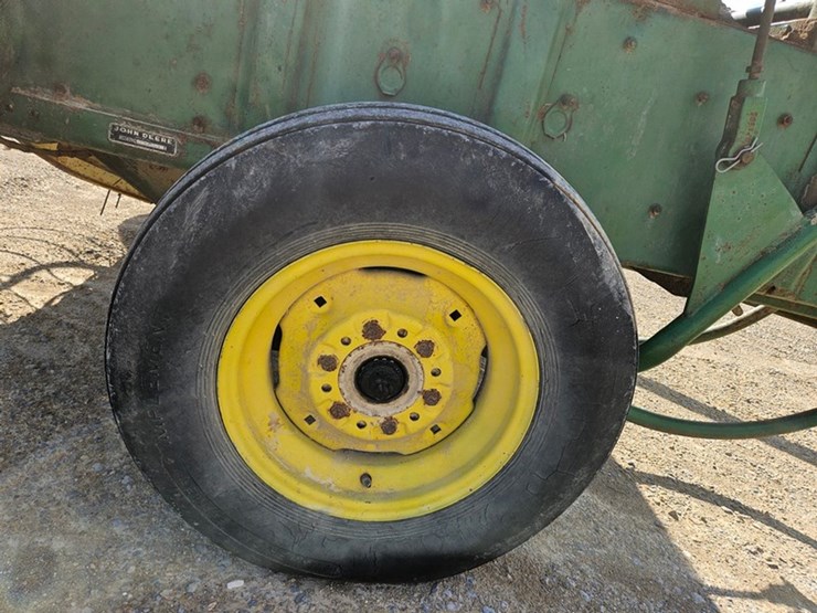 john-deere-24t-image-66