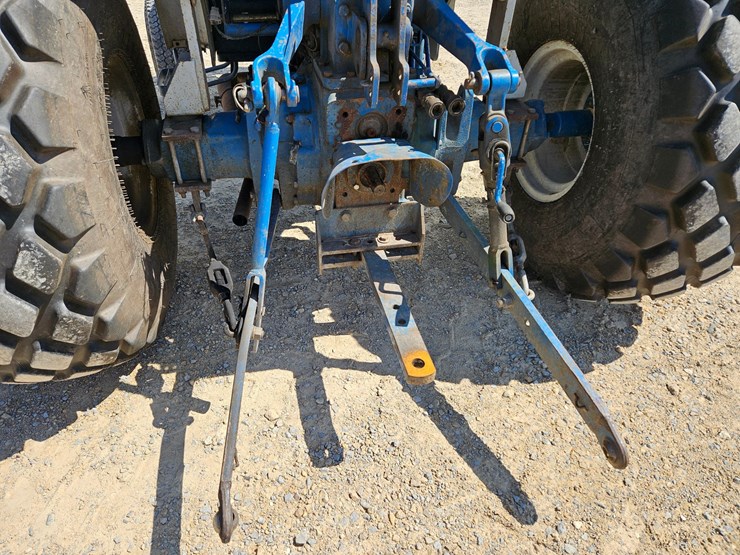 ford-2120-image-18