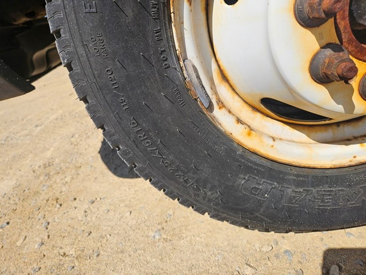 2012-ford-e350-image-54