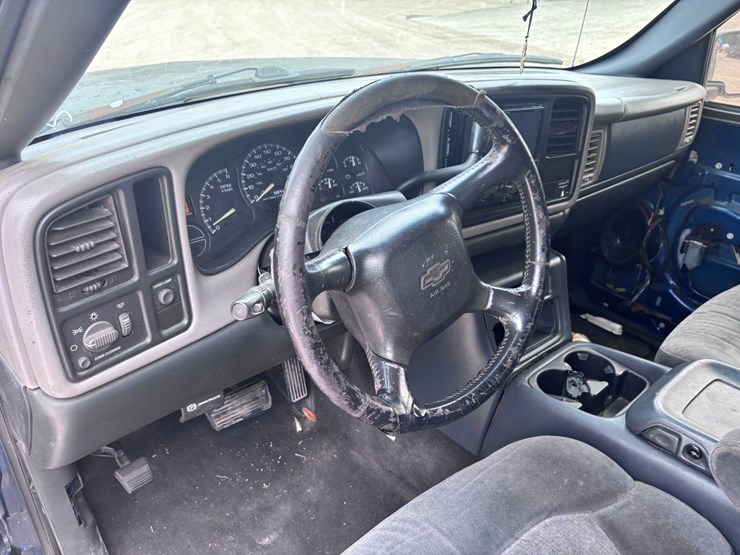 2000-chevrolet-1500-image-8
