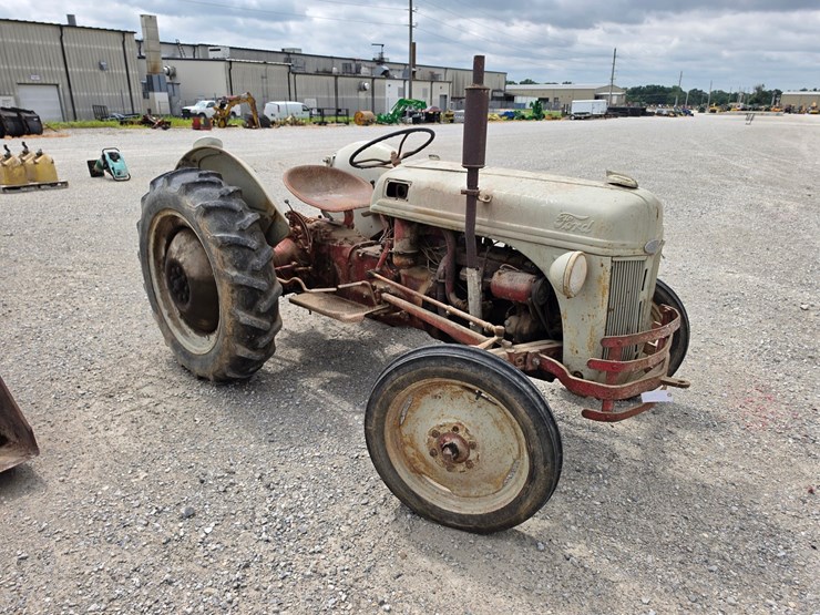 ford-8n-image-10