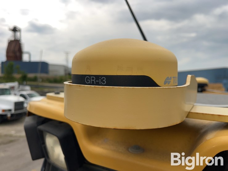 2014-caterpillar-d5k2-xl-image-9
