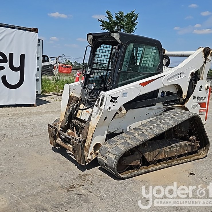 2021 BOBCAT T870