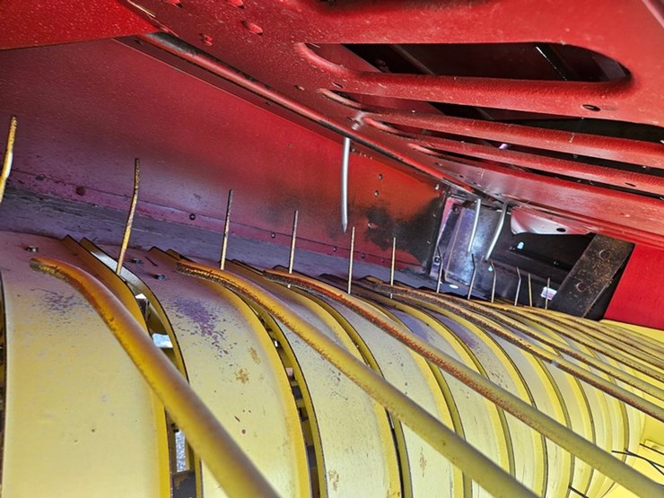 new-holland-268-image-13