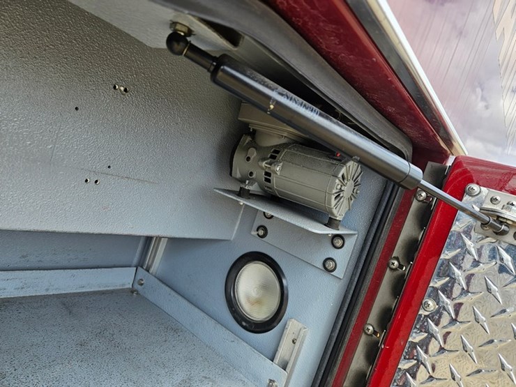 2016-ford-e450-image-17