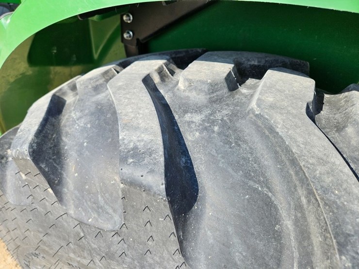 john-deere-4052m-image-42