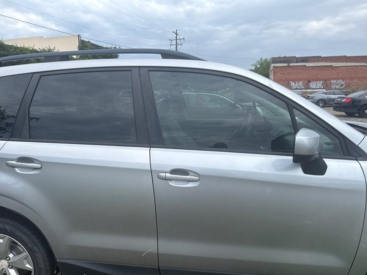 2016-subaru-forester-image-26