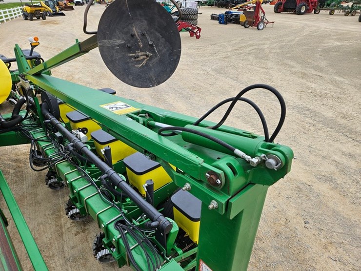 john-deere-7200-image-19