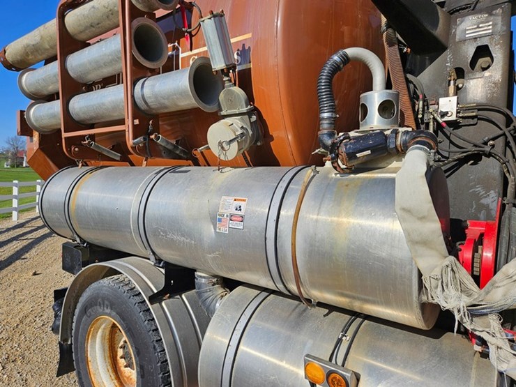 2001-vactor-2100-image-29