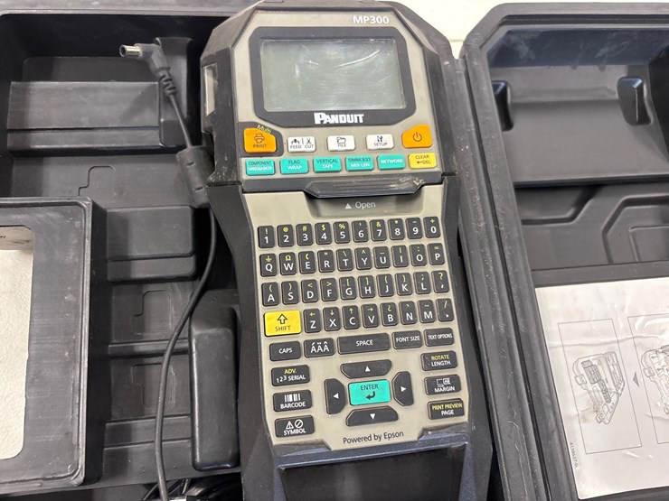#4019-•-panduit-mp300-label-maker-with-case-image-1