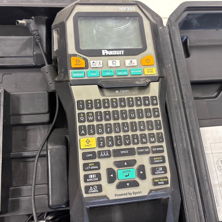 #4019 • PANDUIT MP300 LABEL MAKER WITH CASE