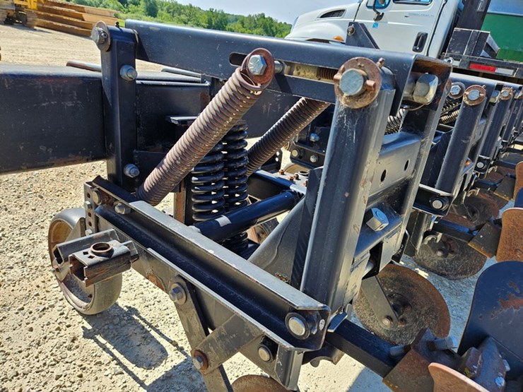 #5078-•-hiniker-3pt-6-row-30"-cultivator-image-13