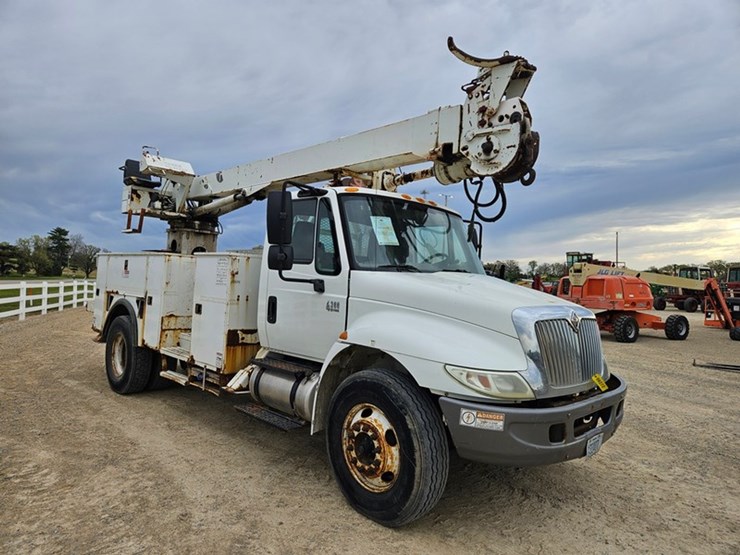 2005-international-durastar-4300-image-7