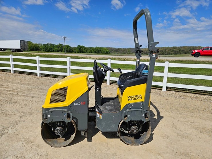 2021-wacker-neuson-rd12a-image-2
