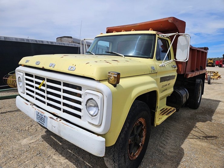 1975-ford-f750-image-45