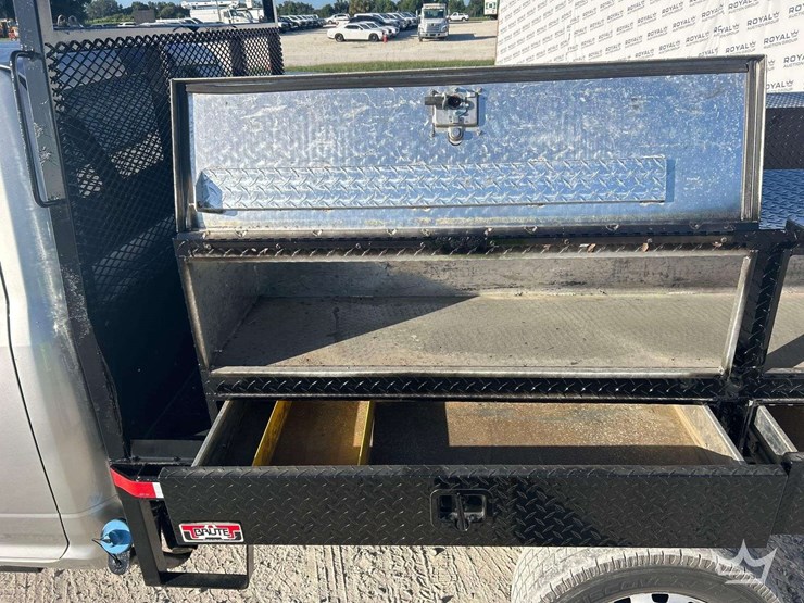 2012-utility-flatbed-image-18
