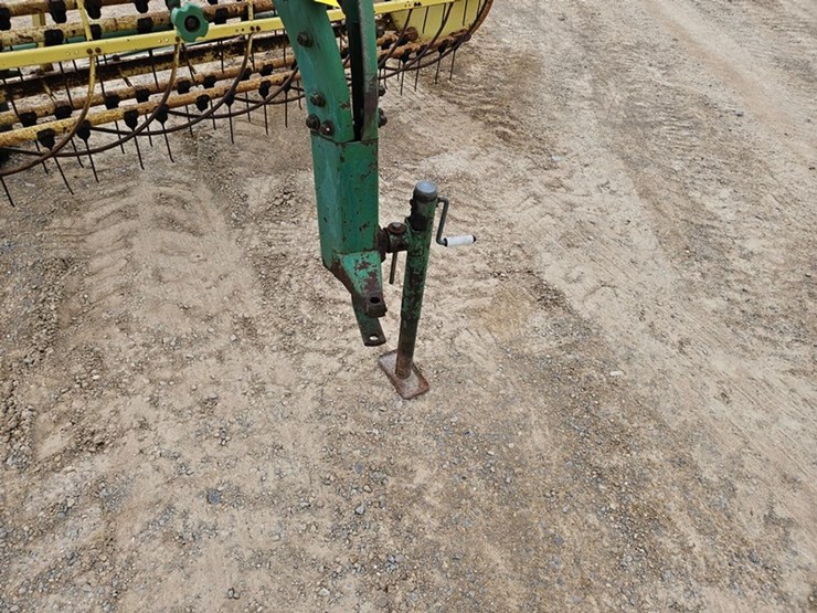 john-deere-660-image-9