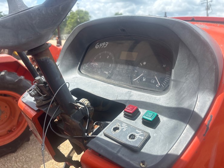 kubota-m8540-image-10