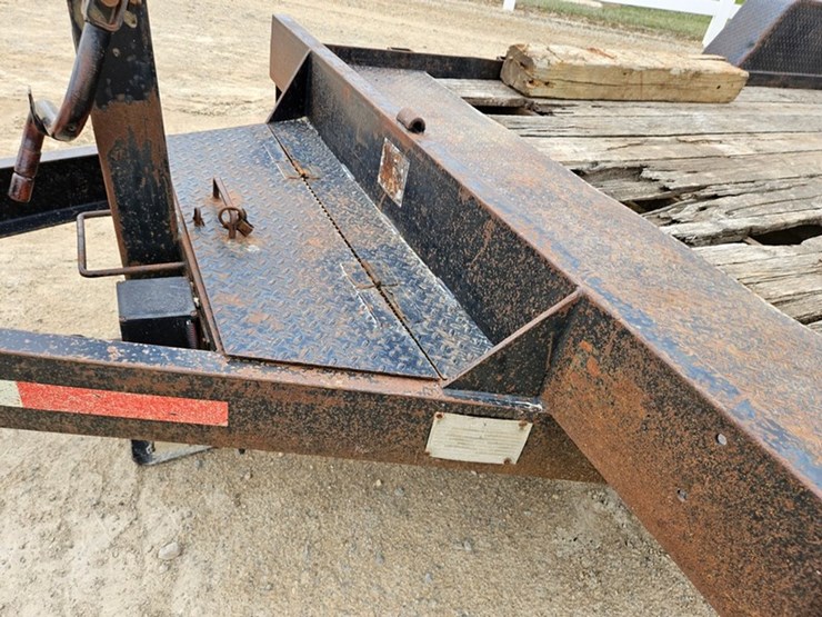 #5066-•-millennium-81"-x-18'-tandem-axle-trailer-image-11