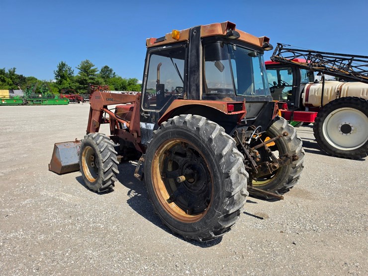 1988-case-ih-885-image-14