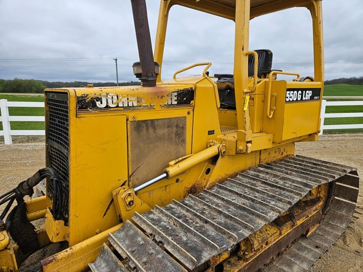 deere-550g-lgp-image-39