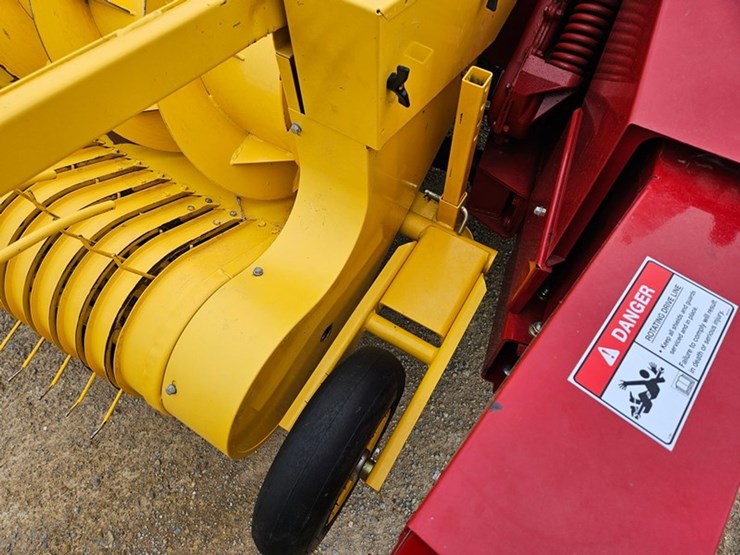 new-holland-fp240-image-38