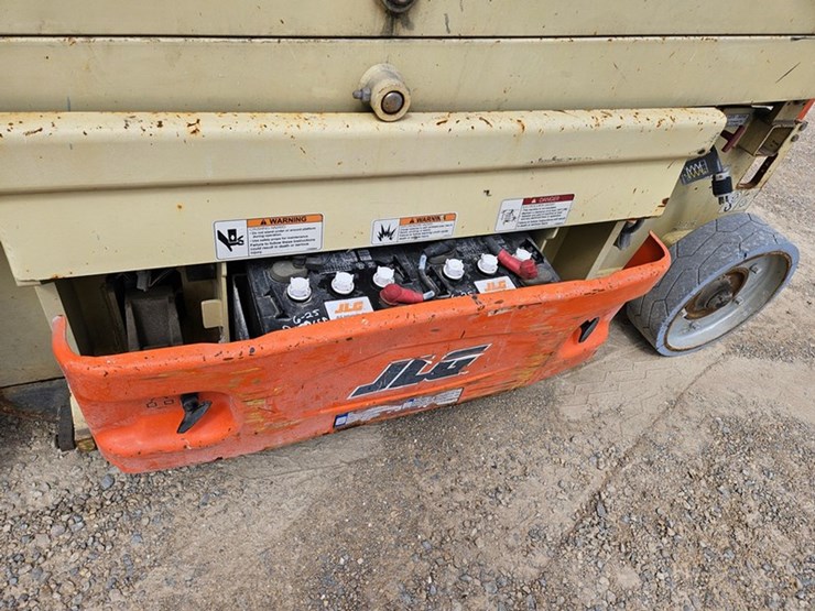 2015-jlg-2632es-image-11