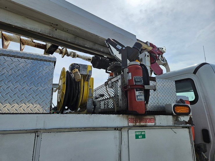 #5076-•-2007-freightliner-m2-tandem-axle-crane-truck-image-64