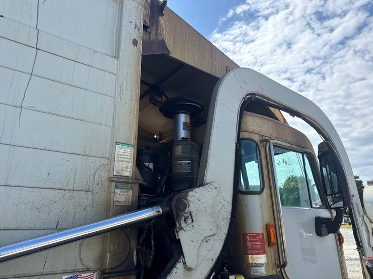 #6-•-2017-peterbilt-heil-front-loader-image-51