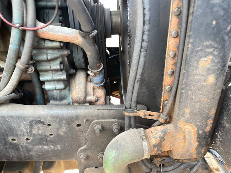 #1332-•-1990-freightliner-dump-truck-(has-mn-title)-image-27