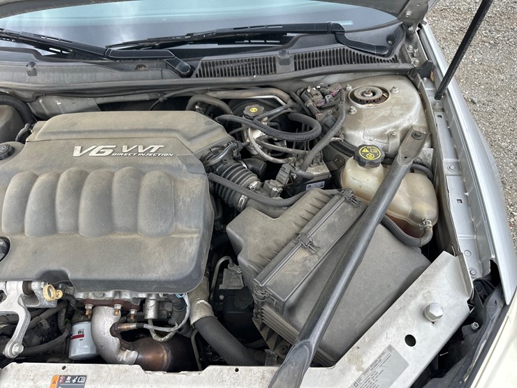 #32-•-2014-chevy-impala-image-31