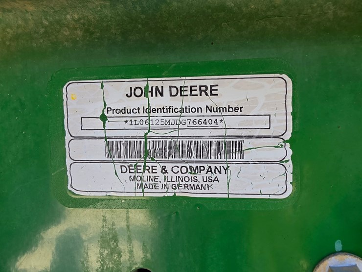 2013-john-deere-6125m-image-21