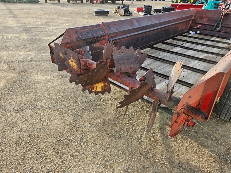 new-holland-519-image-15