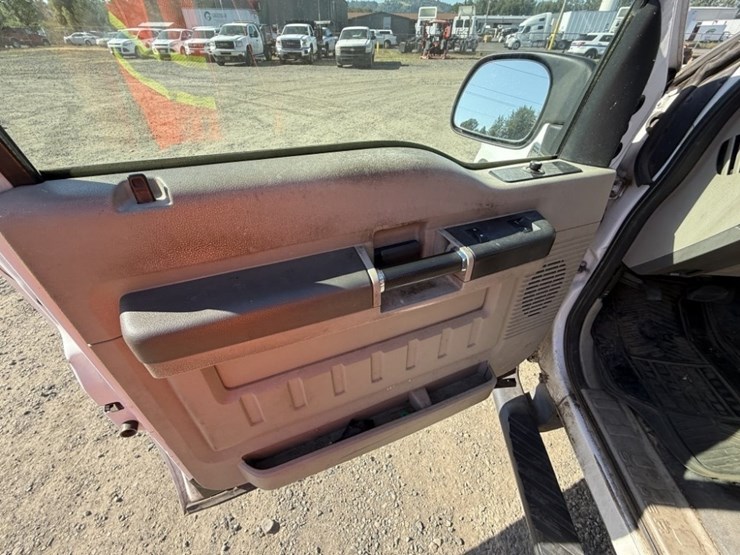 2008-ford-f250-image-29