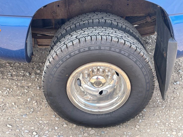 2004-chevrolet-silverado-3500-image-10