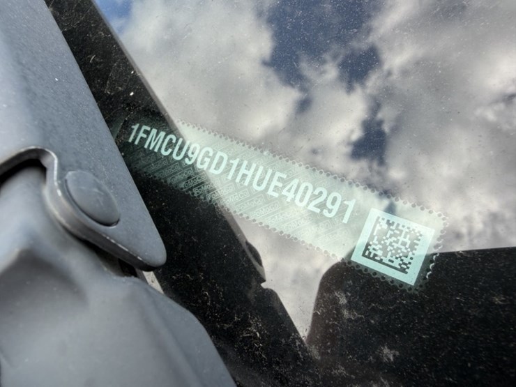 2017-ford-escape-image-9
