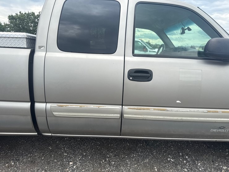 2003-chevrolet-1500-image-29