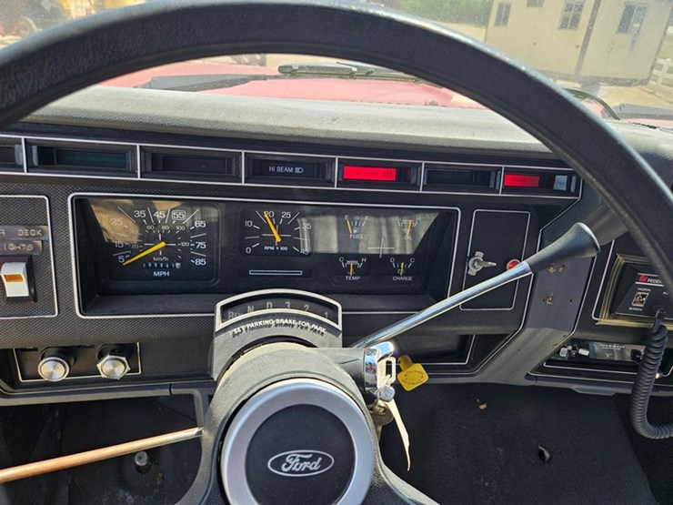 1986-ford-f800-image-31