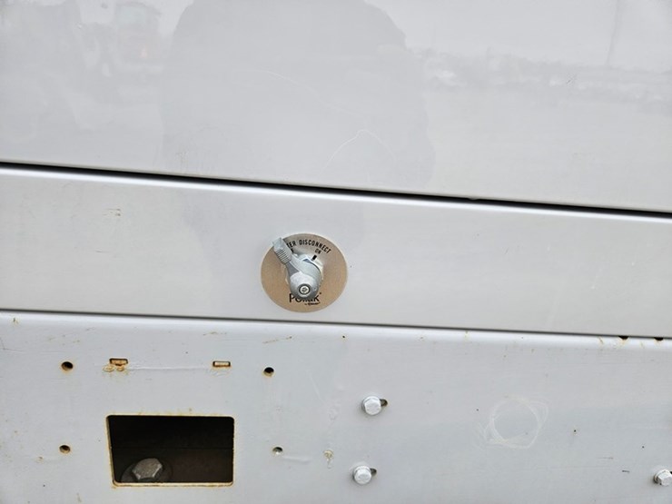 #5177-•-tramont-100-kw-towable-generator-image-14