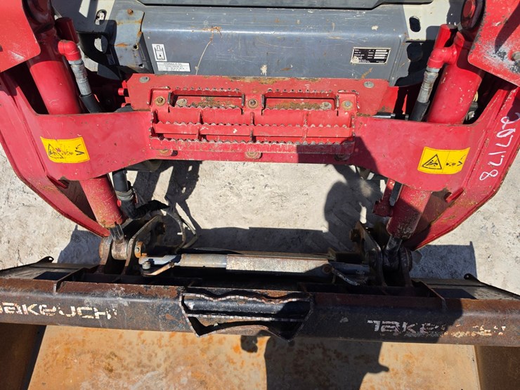 2018-takeuchi-tl10v2-image-5